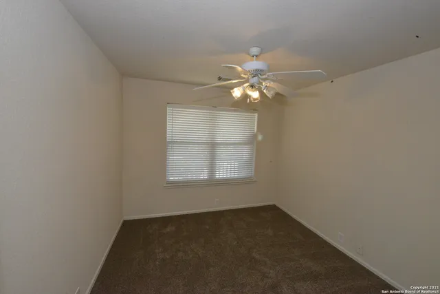 $1,995 | 15515 Robin Feather, San Antonio, TX 78255