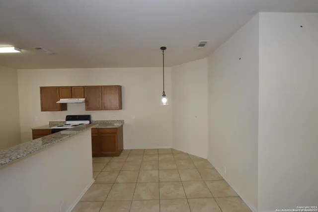 $1,995 | 15515 Robin Feather, San Antonio, TX 78255