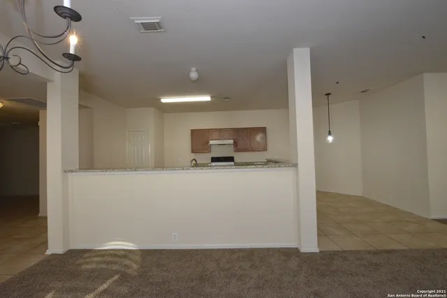 $1,995 | 15515 Robin Feather, San Antonio, TX 78255