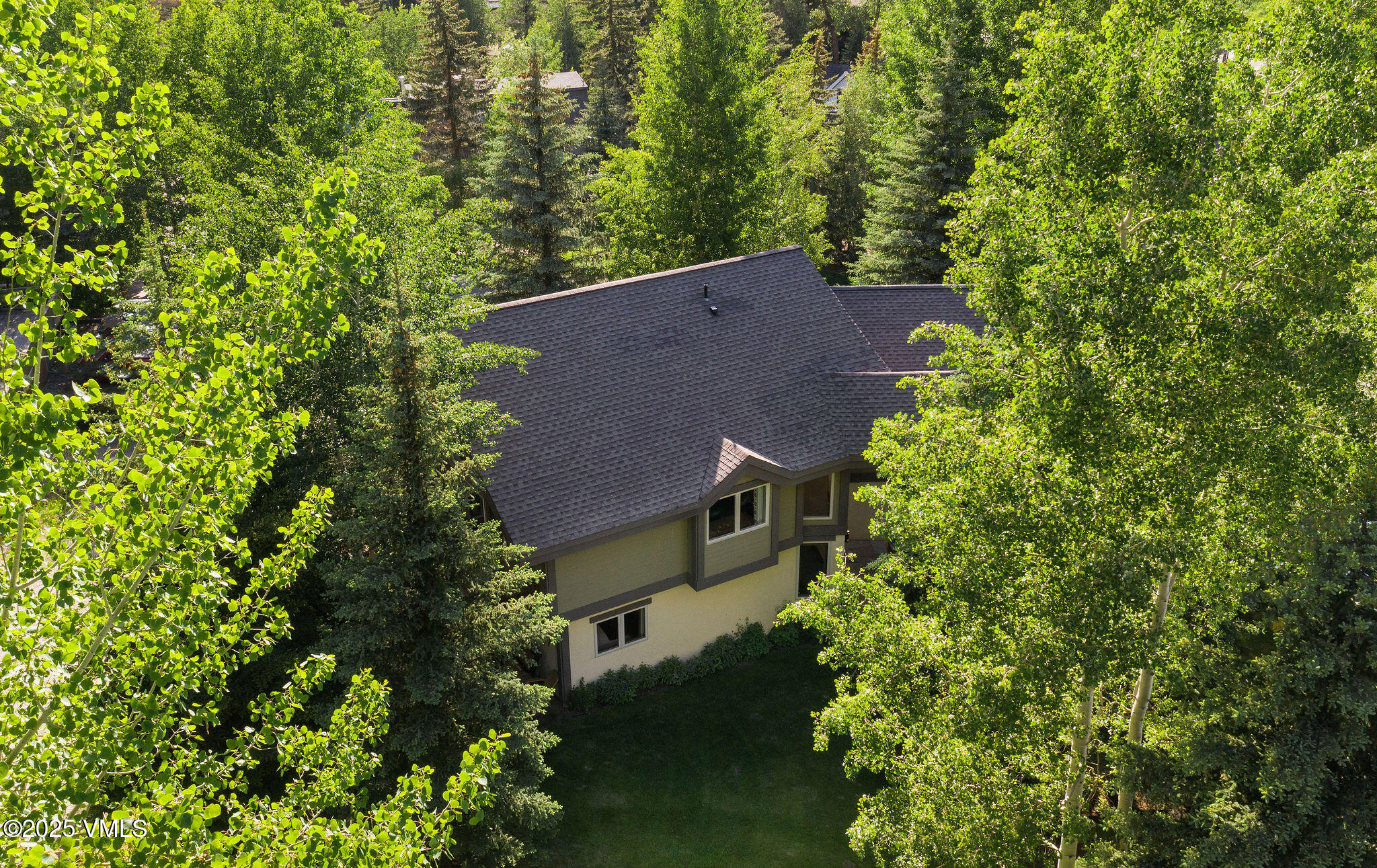 2892 Kinnickinnick Road, Unit B Vail, CO 81657 - Photo 39 of 52 2892_kinnikinnick_aerial_d