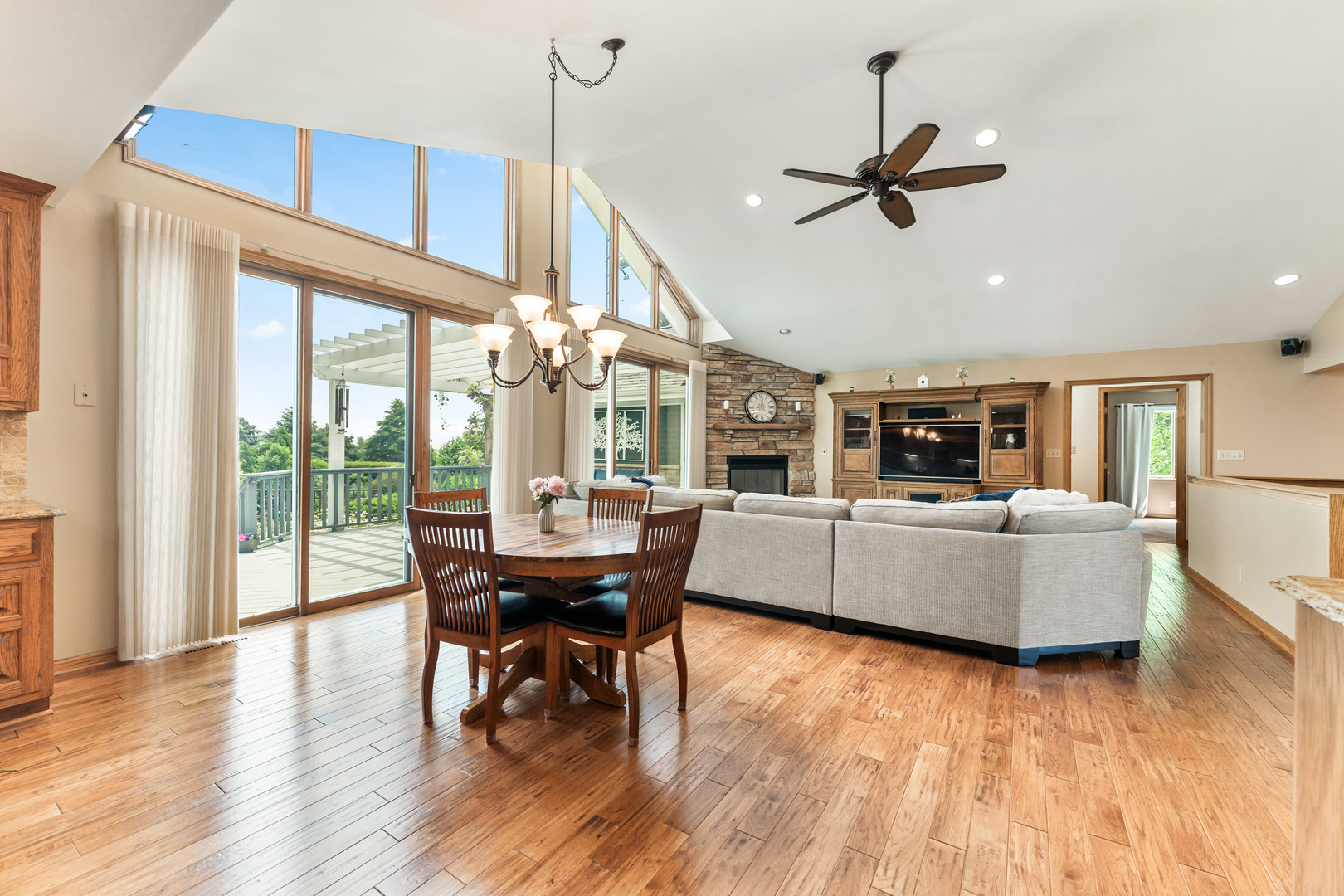 1N409 County Line Road Maple Park, IL 60151 - Photo 6 of 125
