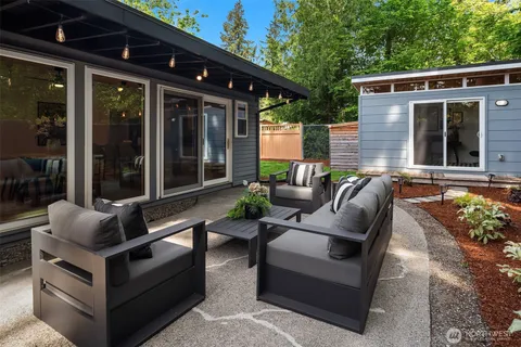 $1,245,000 | 15634 Southeast 8th Street, Bellevue, WA 98008