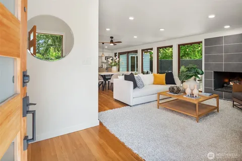 $1,245,000 | 15634 Southeast 8th Street, Bellevue, WA 98008