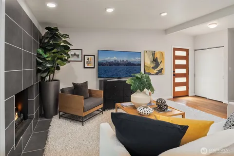$1,245,000 | 15634 Southeast 8th Street, Bellevue, WA 98008