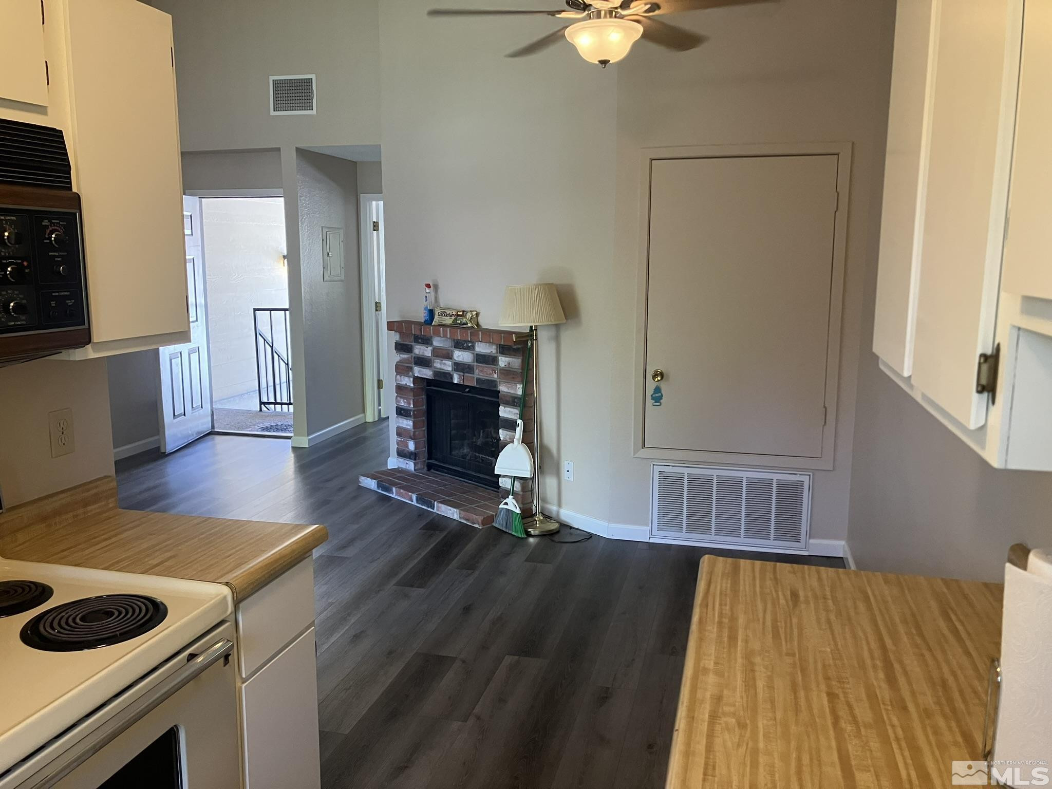 4540 Matich Drive Reno, NV 89502 - Photo 9 of 30 Photo 9