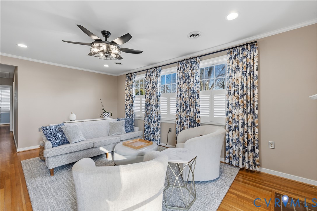 5800 West Rois Road Richmond, VA 23227 - Photo 6 of 32 a living room with furniture and a large window