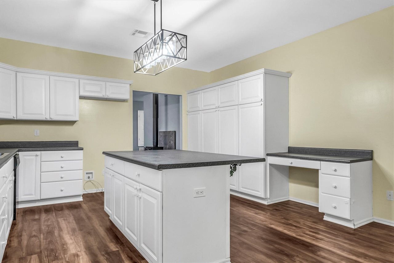 17501 John Wayne Perry, OK 73077 - Photo 7 of 36 Gallery Image 7