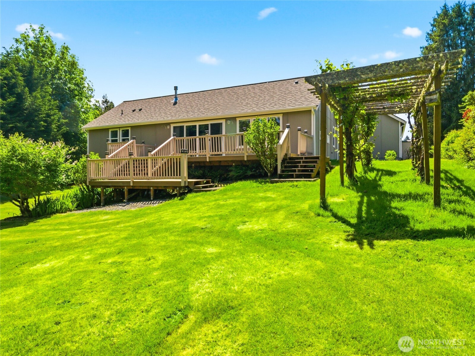 5018 Pleasant Glade Road Northeast Olympia, WA 98516 - Photo 35 of 40