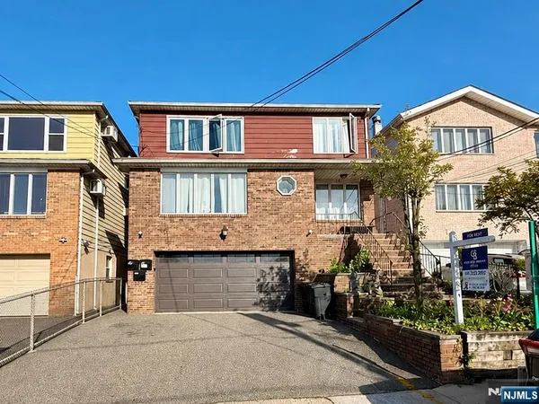 $1,850 | 174 Maple Street, Fairview, NJ 07022