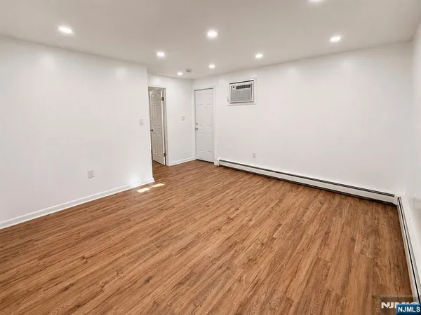 $1,850 | 174 Maple Street, Fairview, NJ 07022