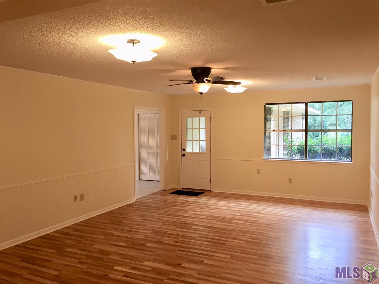 3537 Colonel Gibson Circle Baton Rouge, LA 70816 - Photo 3 of 13 Gallery Image 3