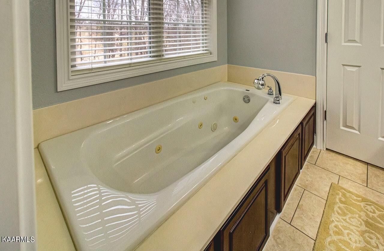 1388 Golf Course Road Newport, TN 37821 - Photo 13 of 35 Gallery Image 13
