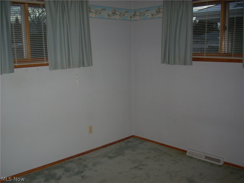 13728 Carpenter Road Garfield Heights, OH 44125 - Photo 8 of 22