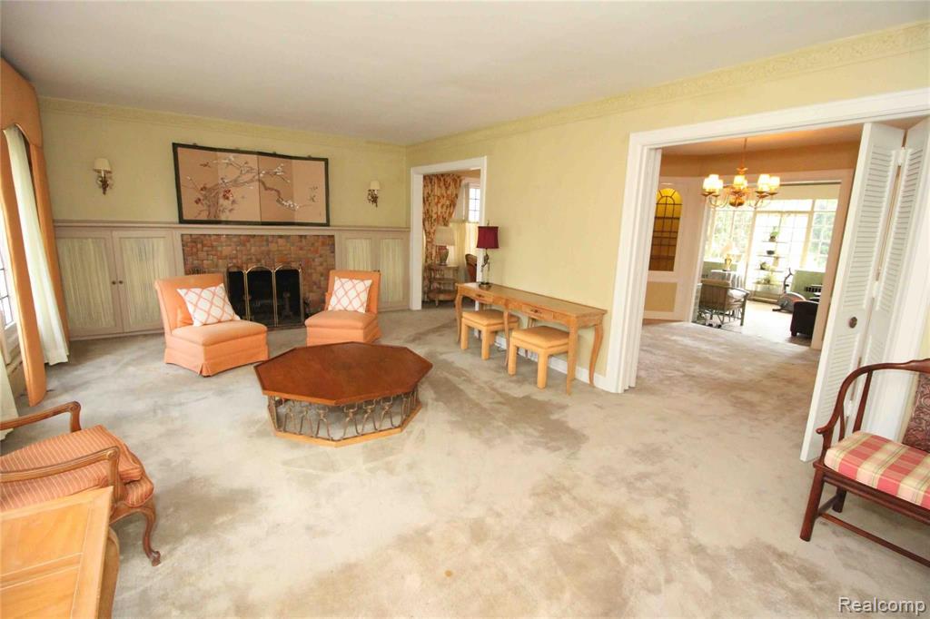 2425 Longfellow Street Detroit, MI 48206 - Photo 8 of 34