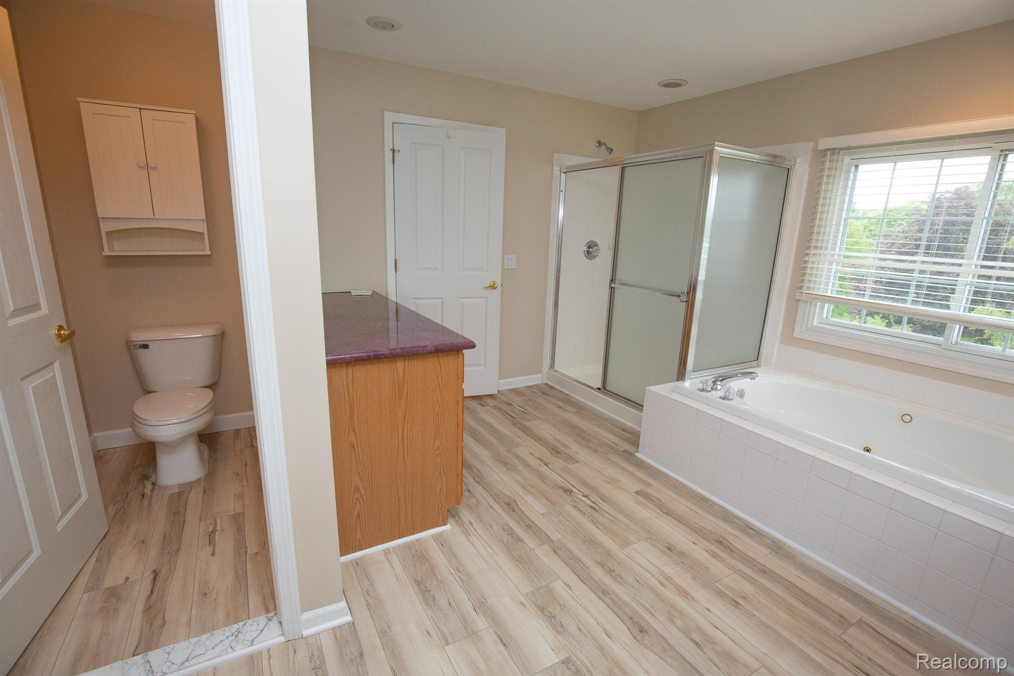 4040 Holly Lane Rochester, MI 48306 - Photo 31 of 63 IMG_7789.jpg