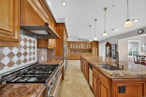 $1,799,000 | 11535 Alps Way, Escondido, CA 92026