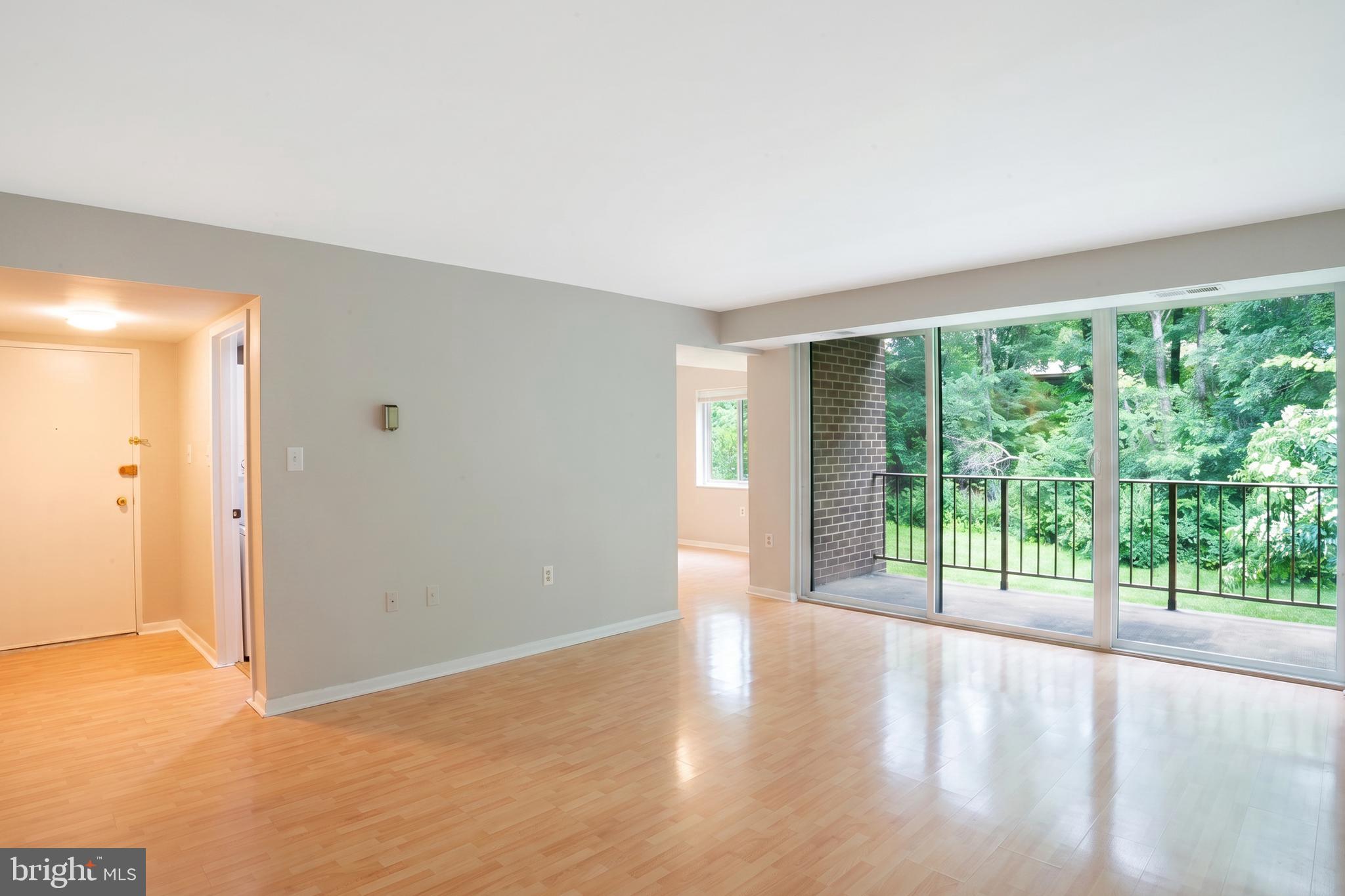 1422 Northgate Square, Unit 12B Reston, VA 20190 - Photo 2 of 36 Living Room