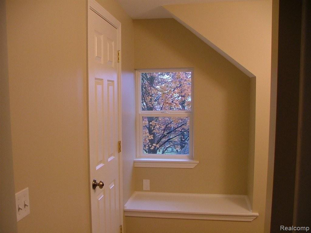 184 Chilson Road Howell, MI 48843 - Photo 11 of 21 Two bedrooms second floor