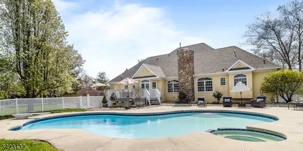 $895,000 | 13 Wilson Way, Ringoes, NJ 08551