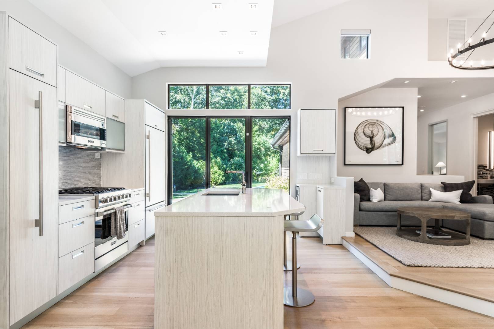10 High Point Road East Hampton, NY 11937 - Photo 8 of 26 Gallery Image 8