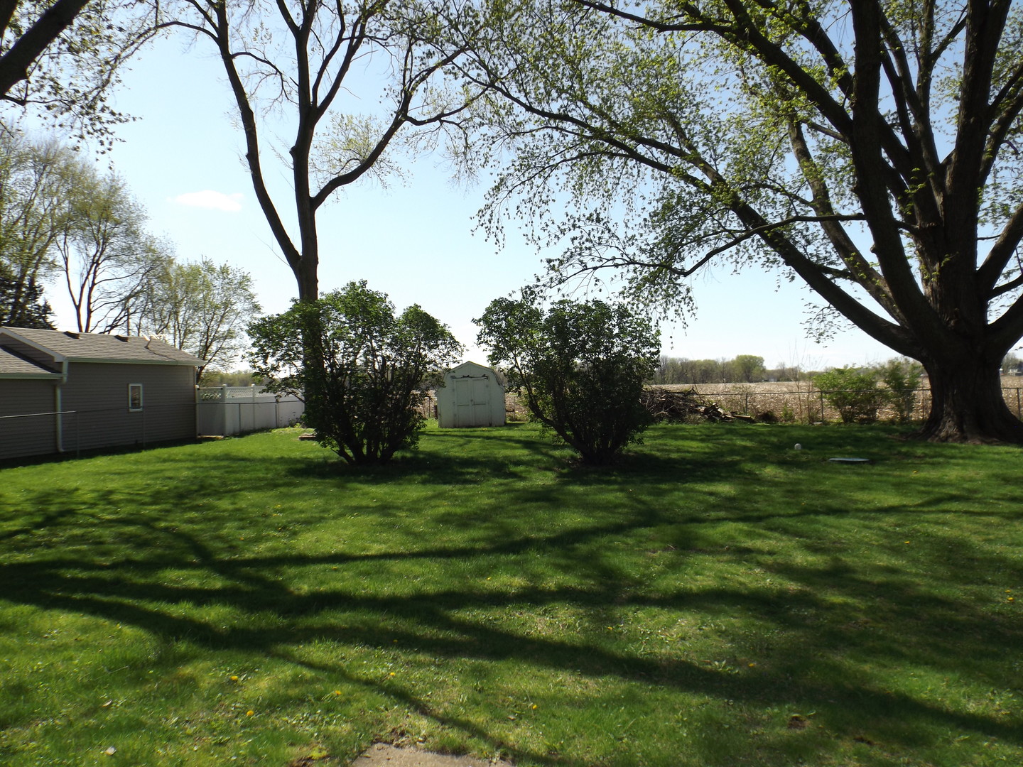 4313 Emerson Road Sterling, IL 61081 - Photo 3 of 10 Gallery Image 3