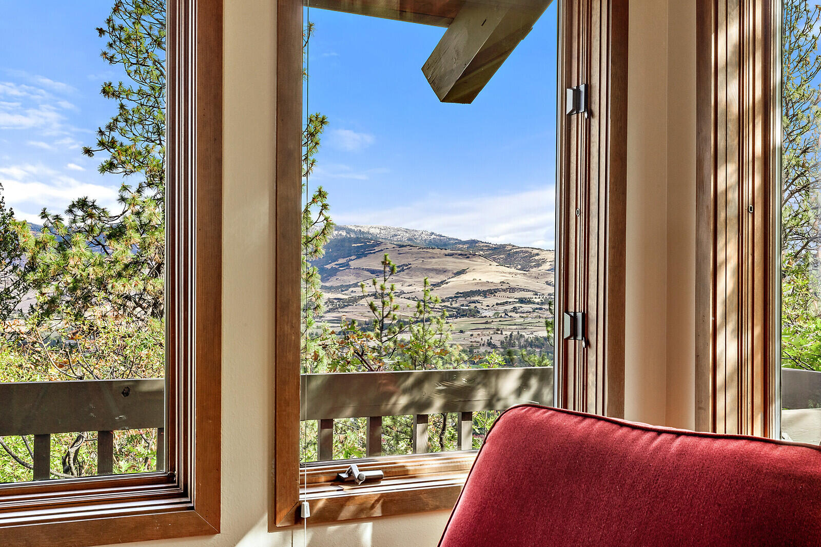 100 Ridge Road Ashland, OR 97520 - Photo 37 of 53 Master Suite Treehouse Views