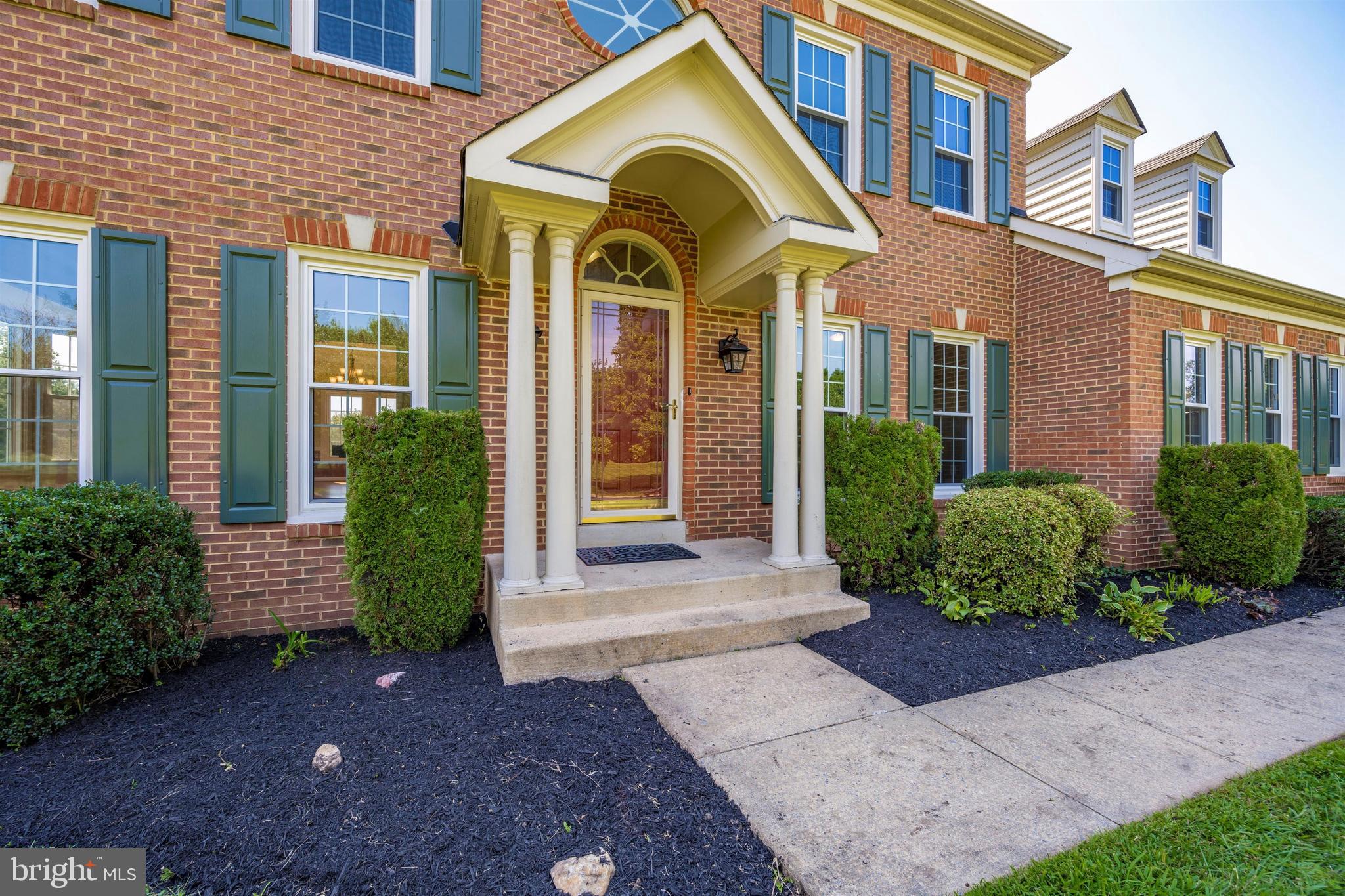 925 Brick Manor Circle Silver Spring, MD 20905 - Photo 2 of 50