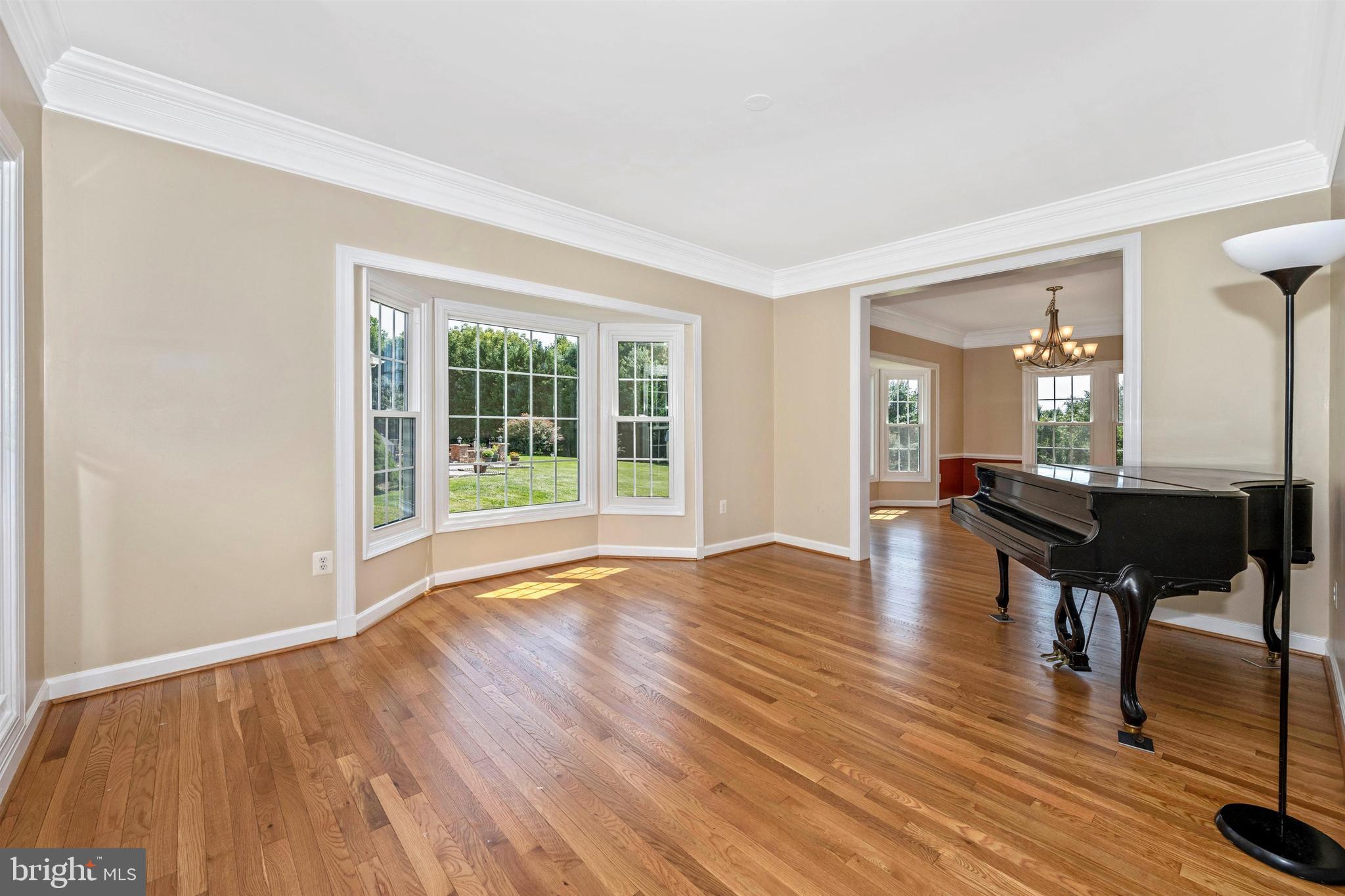 925 Brick Manor Circle Silver Spring, MD 20905 - Photo 6 of 50