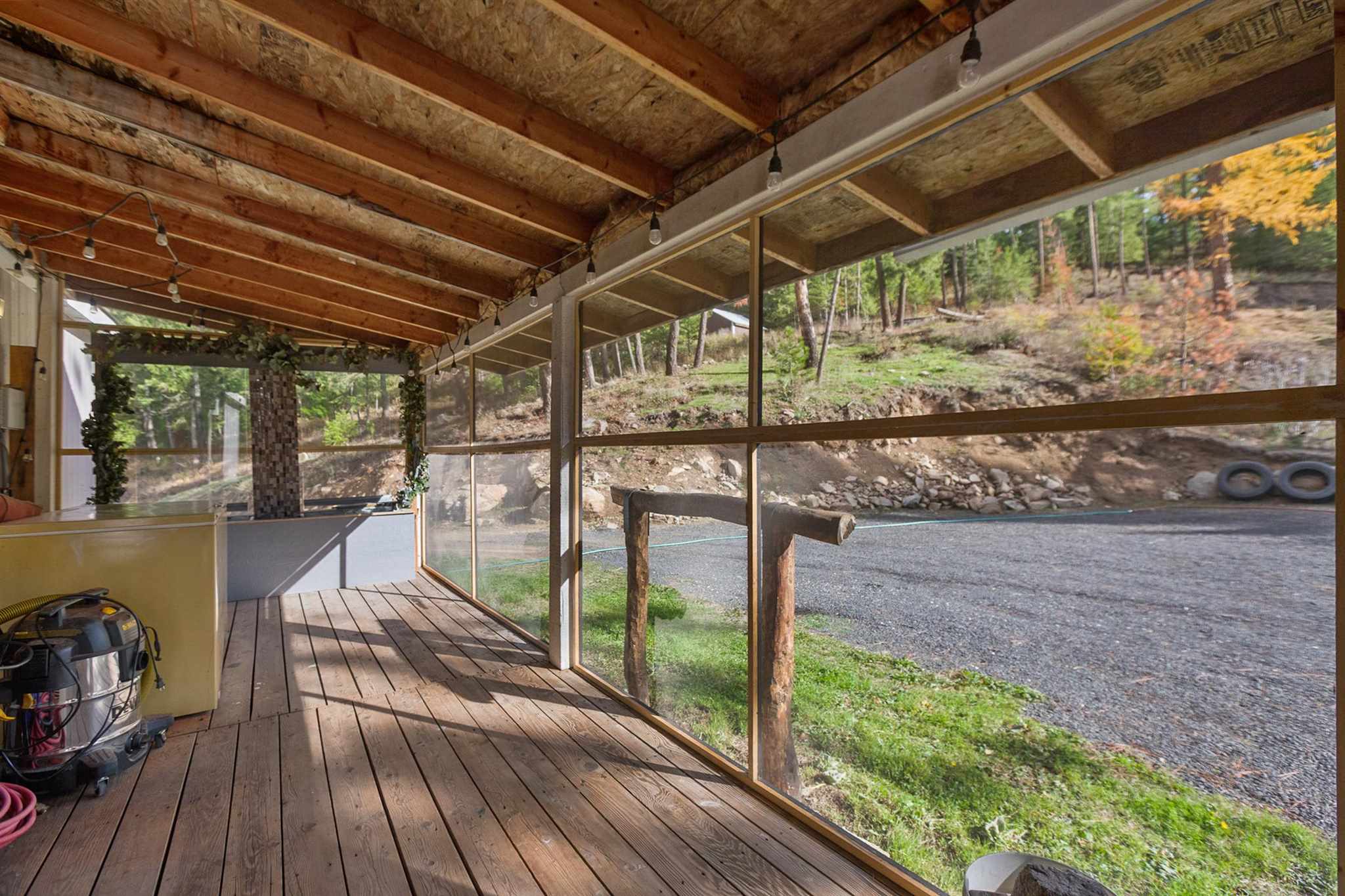 39222 North Elk Chattaroy Road Elk, WA 99009 - Photo 14 of 24 Gallery Image 14