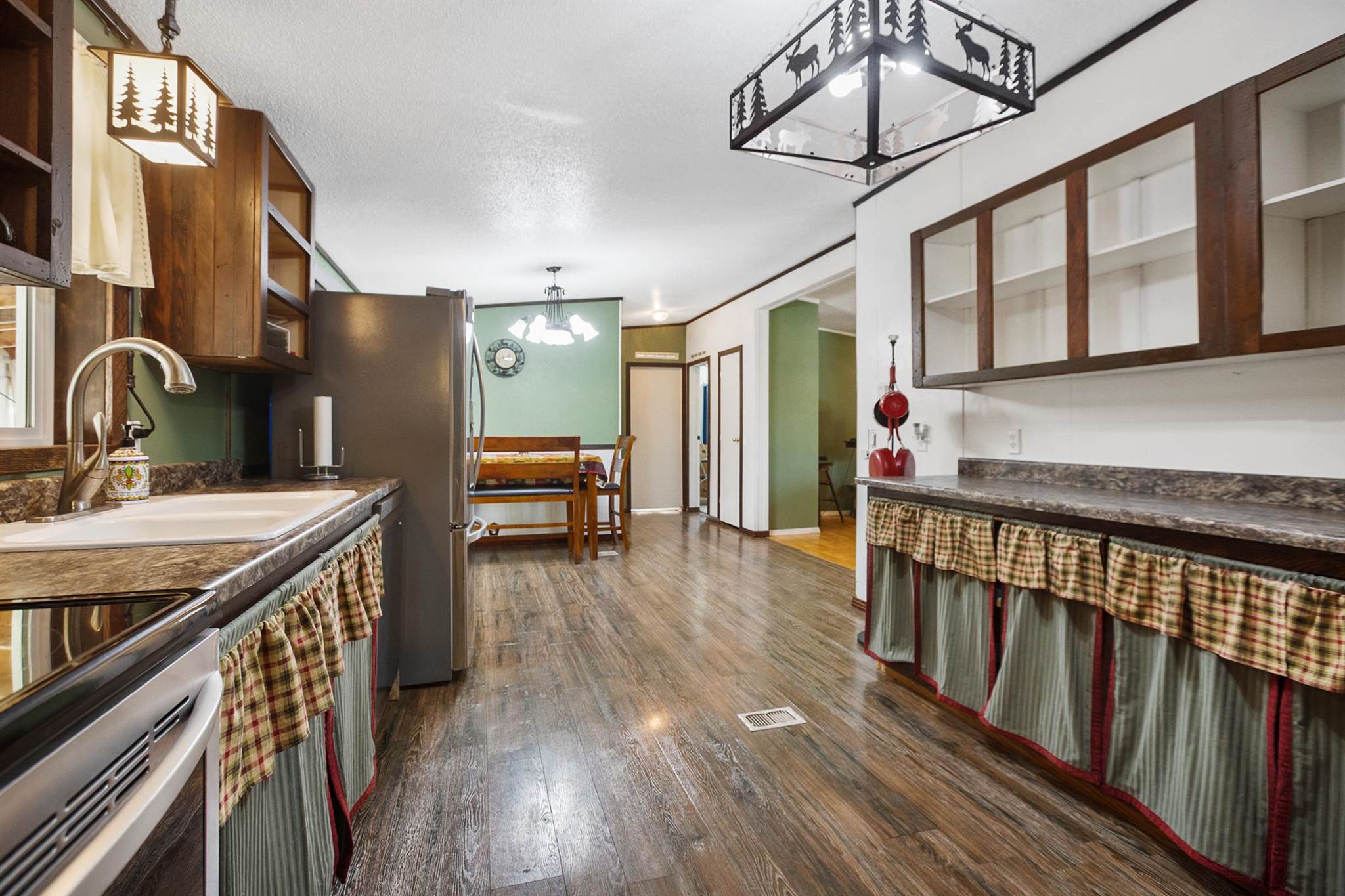 39222 North Elk Chattaroy Road Elk, WA 99009 - Photo 8 of 24 Gallery Image 8