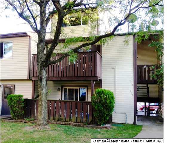 112 Timber Ridge Drive Staten Island, NY 10306 - Photo 1 of 20 Primary Photo