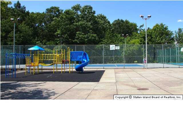 112 Timber Ridge Drive Staten Island, NY 10306 - Photo 18 of 20 Additional Photo