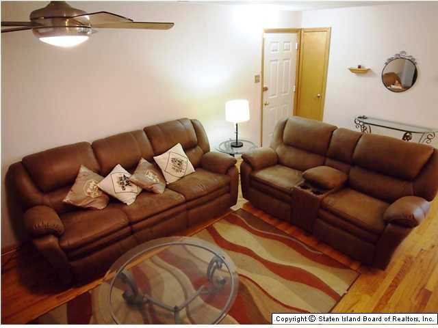 112 Timber Ridge Drive Staten Island, NY 10306 - Photo 3 of 20 Additional Photo
