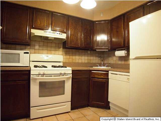 112 Timber Ridge Drive Staten Island, NY 10306 - Photo 9 of 20 Additional Photo