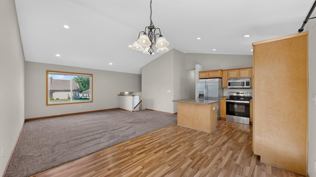 3909 46 Avenue Northwest Rochester, MN 55901 - Photo 15 of 36