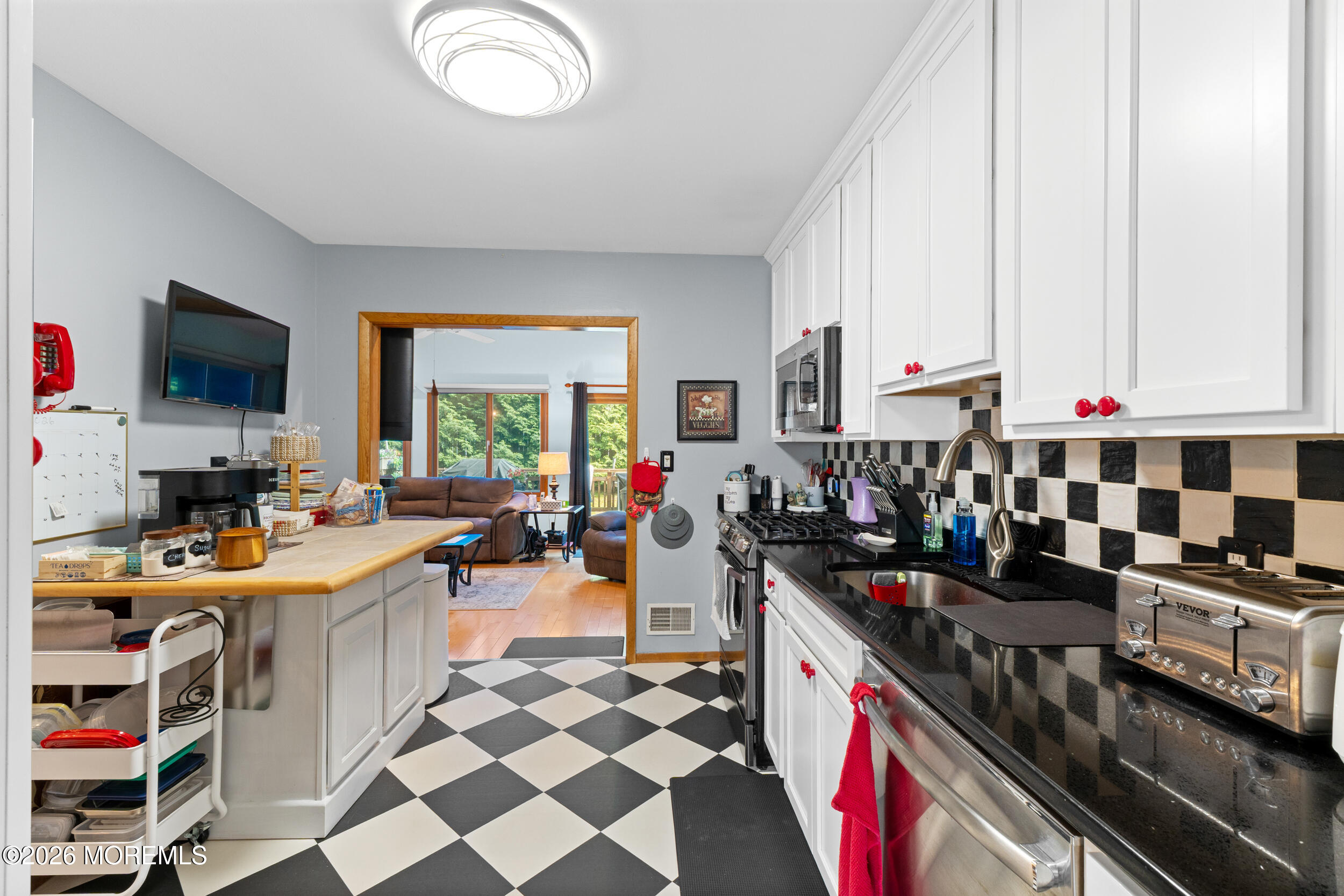 9 Marc Street Hazlet, NJ 07730 - Photo 18 of 54 image-49