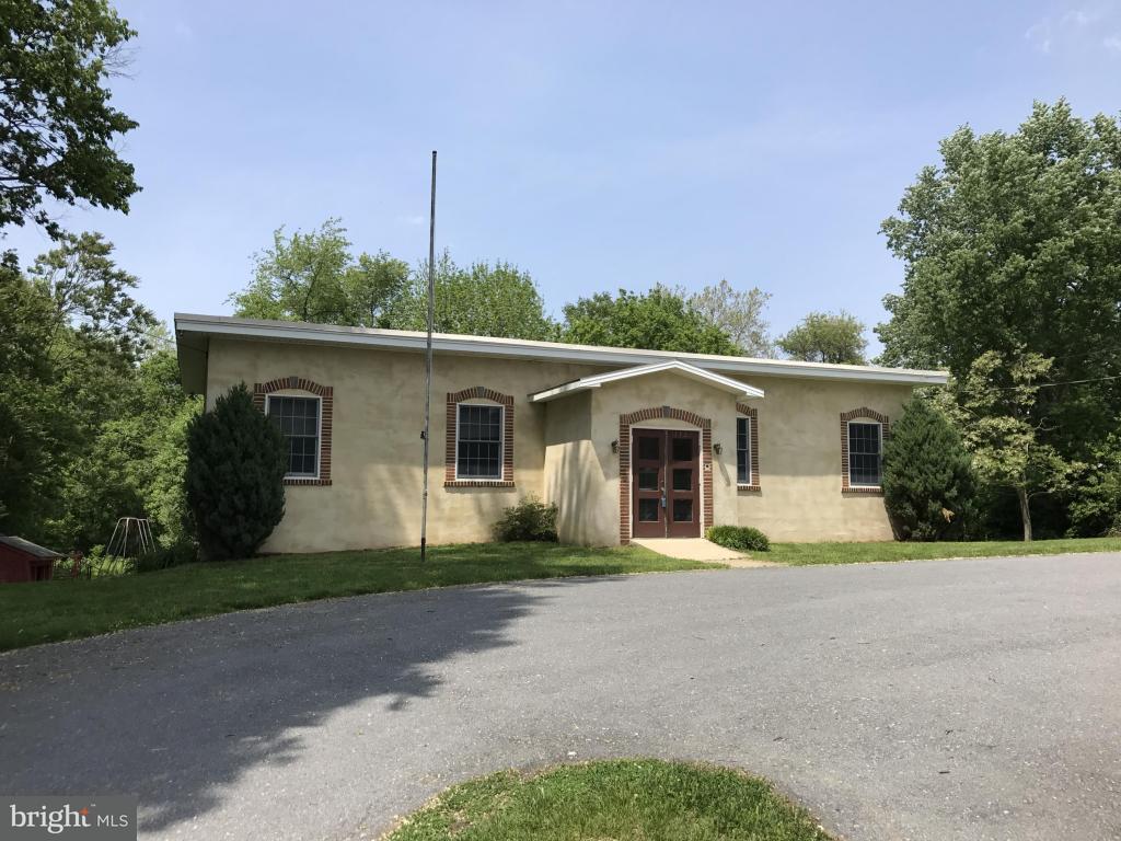 1721 Conard Road Lancaster, PA 17602 - Photo 1 of 9 Gallery Image 1