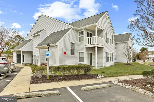 $295,000 | 11423 Manklin Creek Road, Unit 1, Ocean Pines, MD 21811