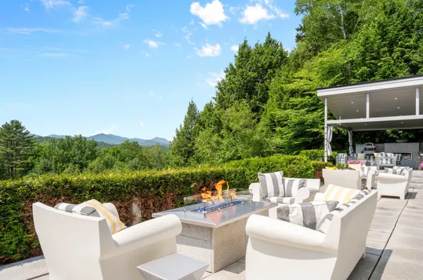 $2,250,000 | 458 Old Farm Road, Stowe, VT 05672