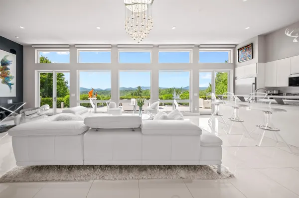 $2,250,000 | 458 Old Farm Road, Stowe, VT 05672