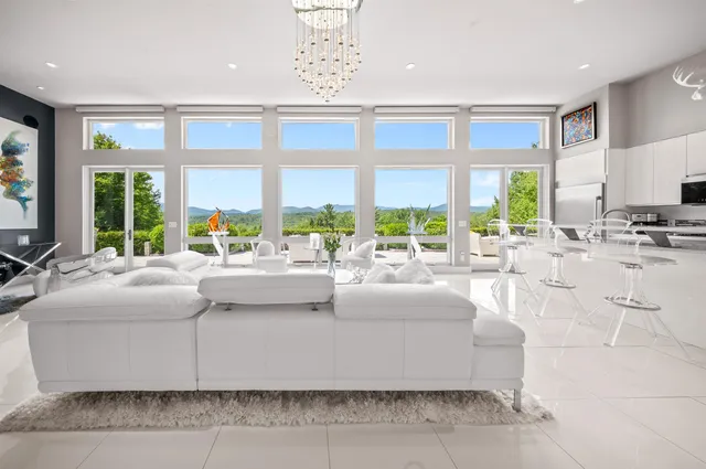 $2,250,000 | 458 Old Farm Road, Stowe, VT 05672