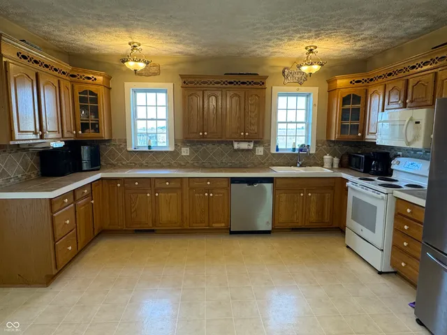 $289,000 | 6085 North 750 West, Waynetown, IN 47990