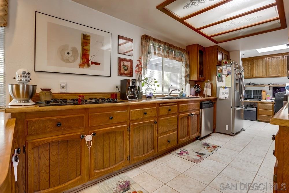 9762 Silva Road El Cajon, CA 92021 - Photo 7 of 25 Gallery Image 7