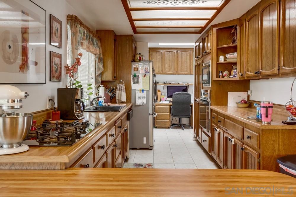 9762 Silva Road El Cajon, CA 92021 - Photo 8 of 25 Gallery Image 8