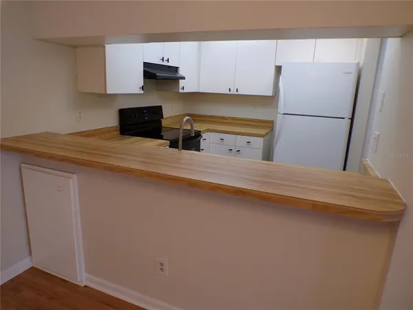 $1,600 | 634 Bird Bay Drive East, Unit 102, Venice, FL 34285