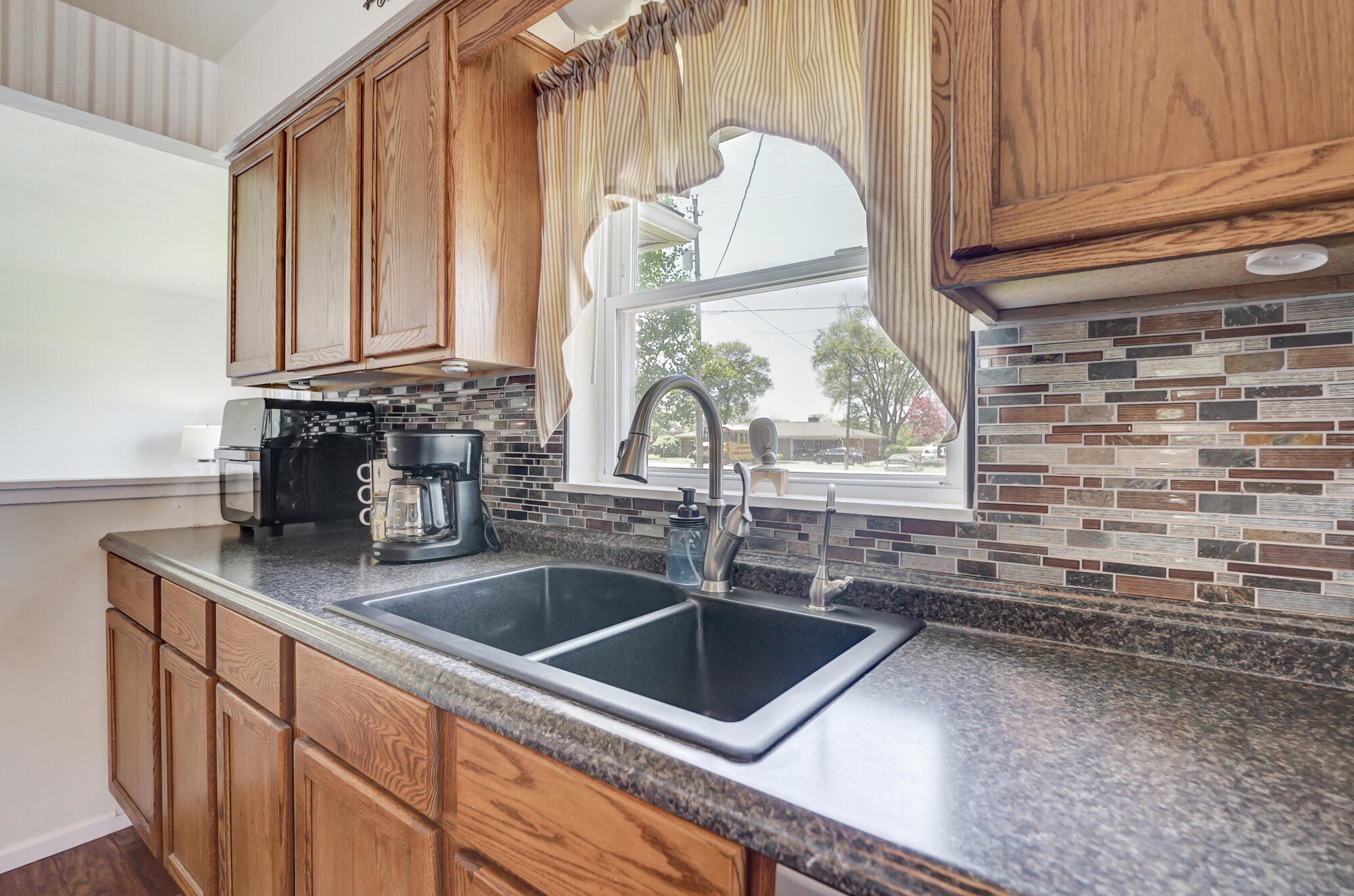 418 West Possum Road Springfield, OH 45506 - Photo 12 of 46