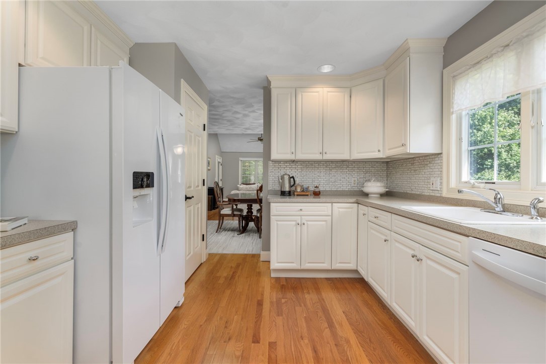 64 Channel View, Unit 4 Warwick, RI 02889 - Photo 8 of 46