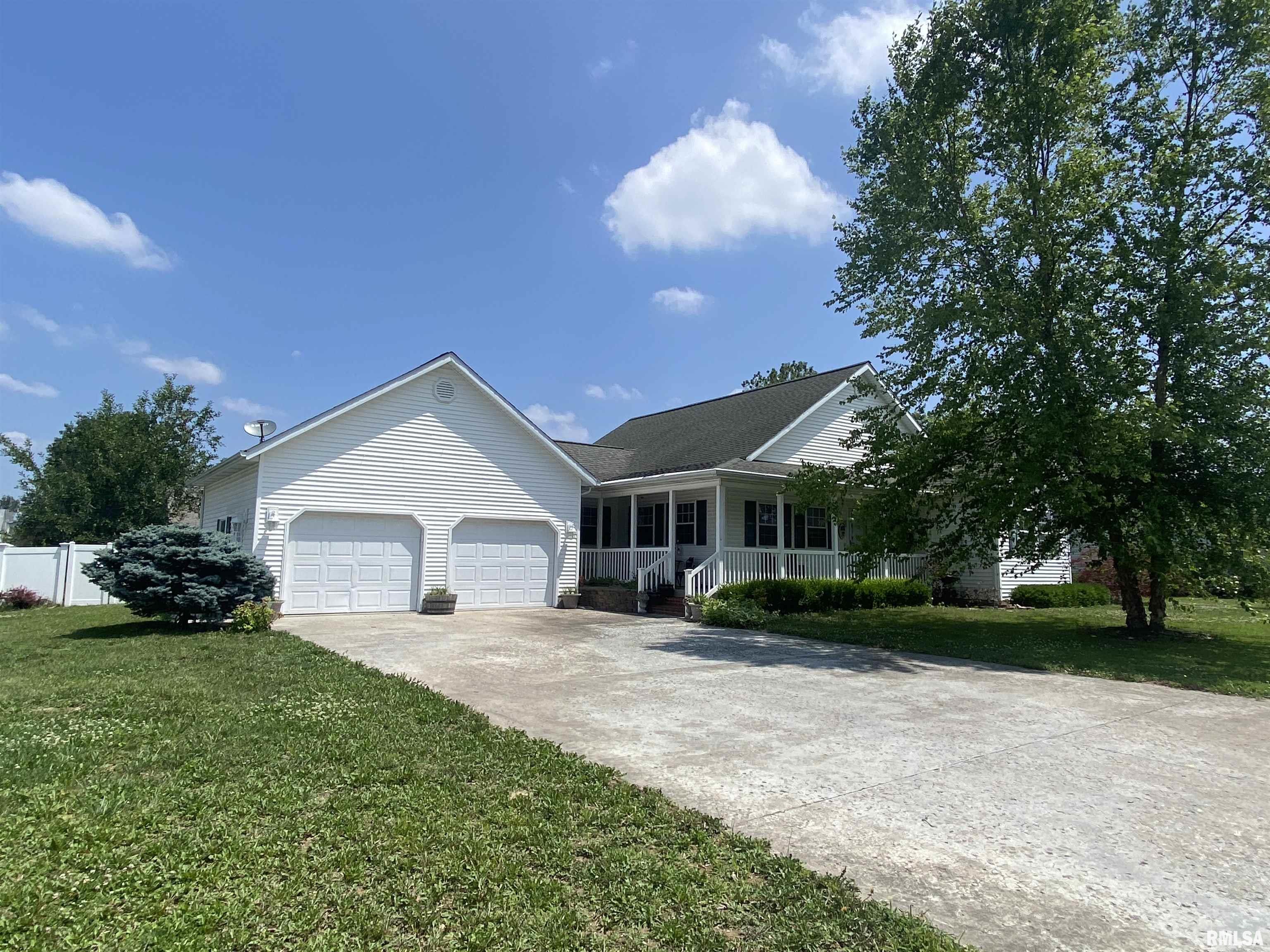 313 Evergreen Trail Herrin, IL 62948 - Photo 1 of 21 Gallery Image 1