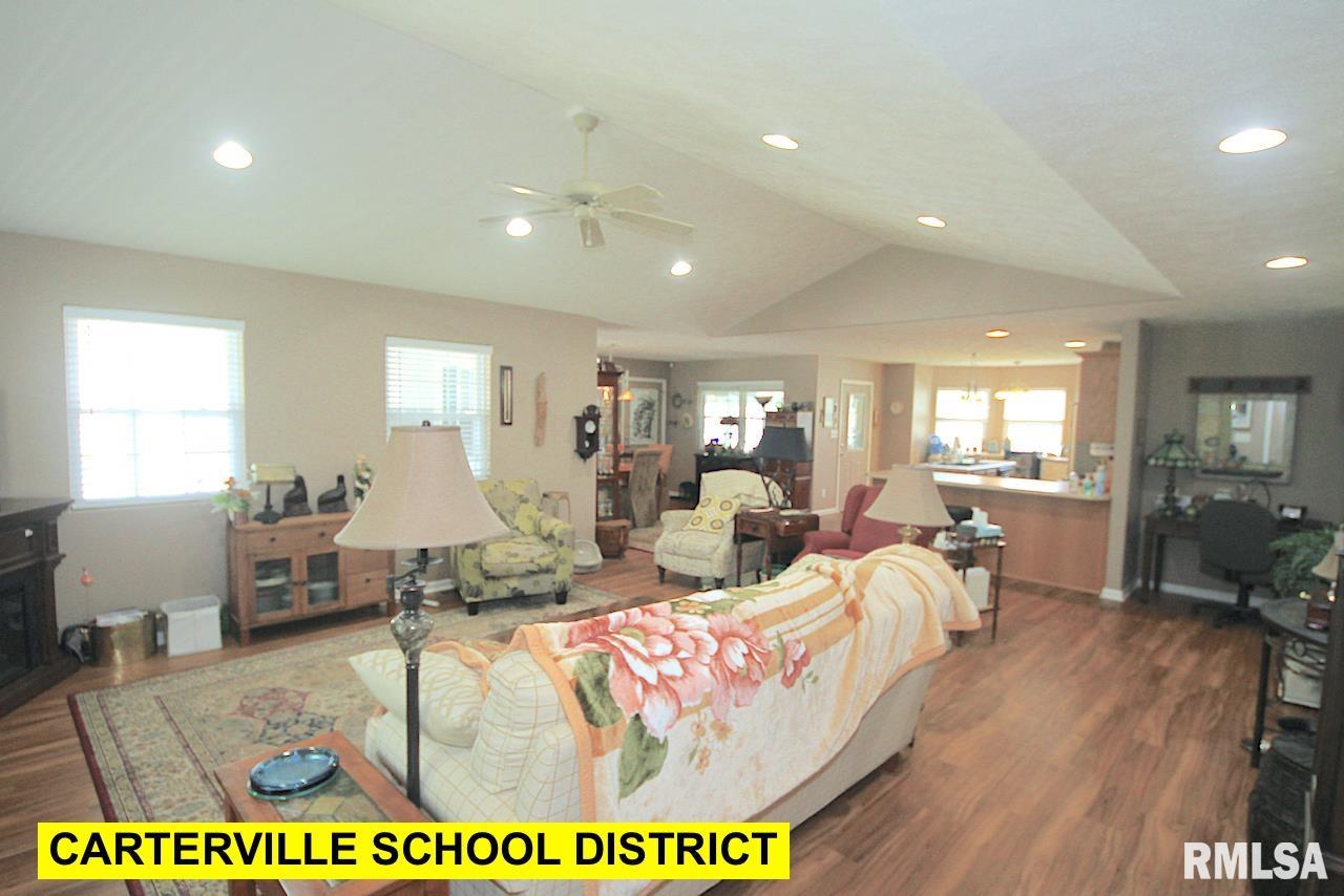 313 Evergreen Trail Herrin, IL 62948 - Photo 2 of 21 Gallery Image 2
