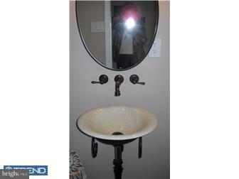 13 Winding Way Road Stratford, NJ 08084 - Photo 6 of 7 Bathroom